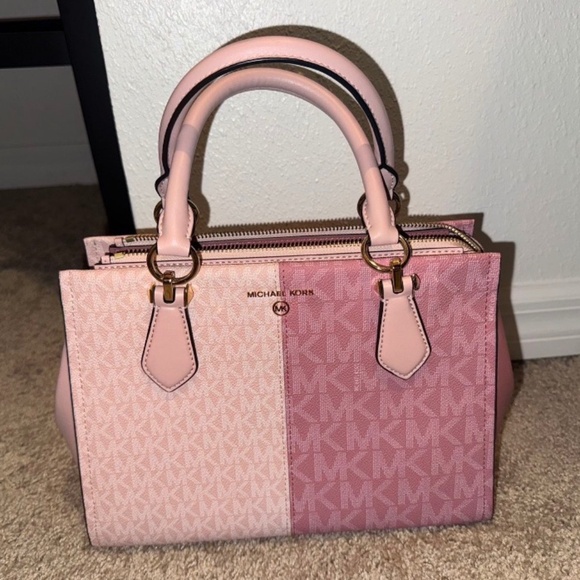 Michael Kors Set - Picture 1 of 6